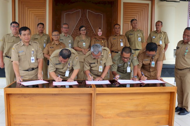 Penandatangan Pakta Integritas DPUPR Tahun 2025