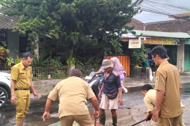 Penanganan Saluran Air di Dorowati, Krajan, Jatinom