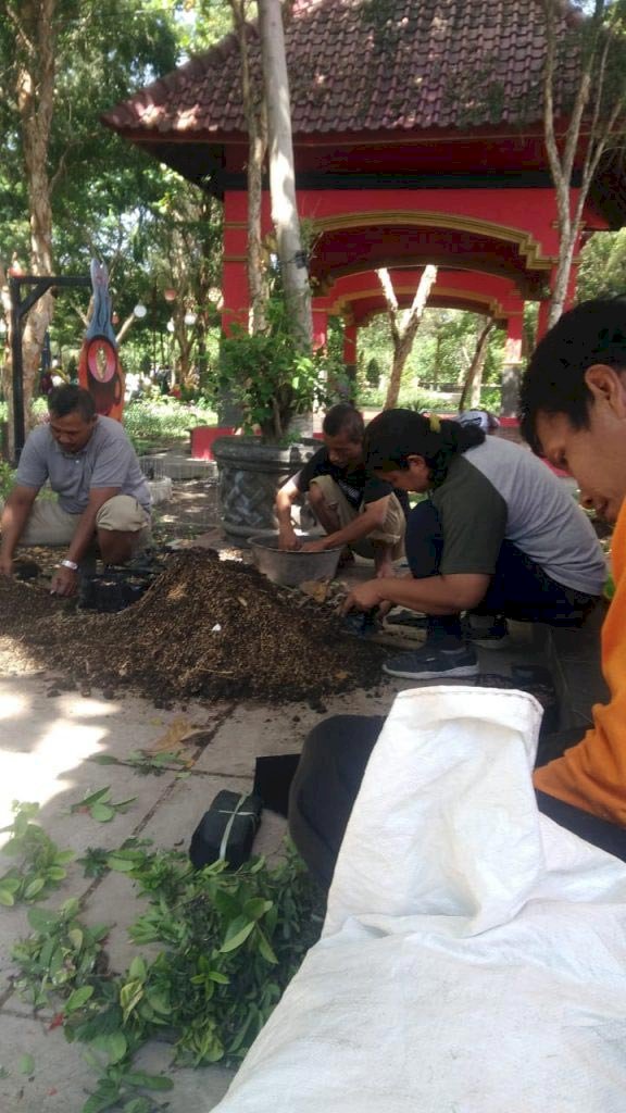 Pemeliharaan Taman Rutin DPUPR Kabupaten Klaten 20 Januari 2020