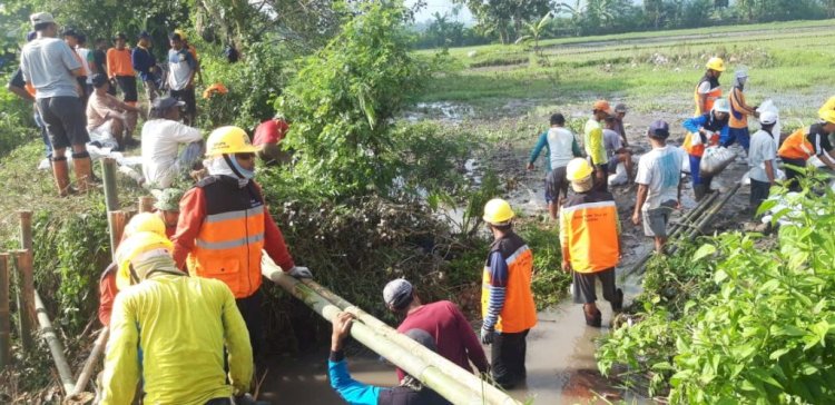 Penanganan Darurat Tanggul Jebol Kali Slegrengan