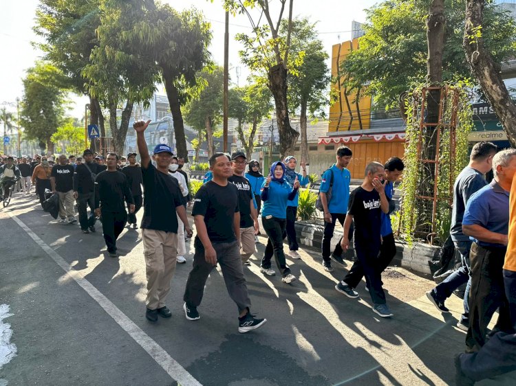 Aksi Pungut Sampah, Warnai Jalan Sehat DPUPR Klaten