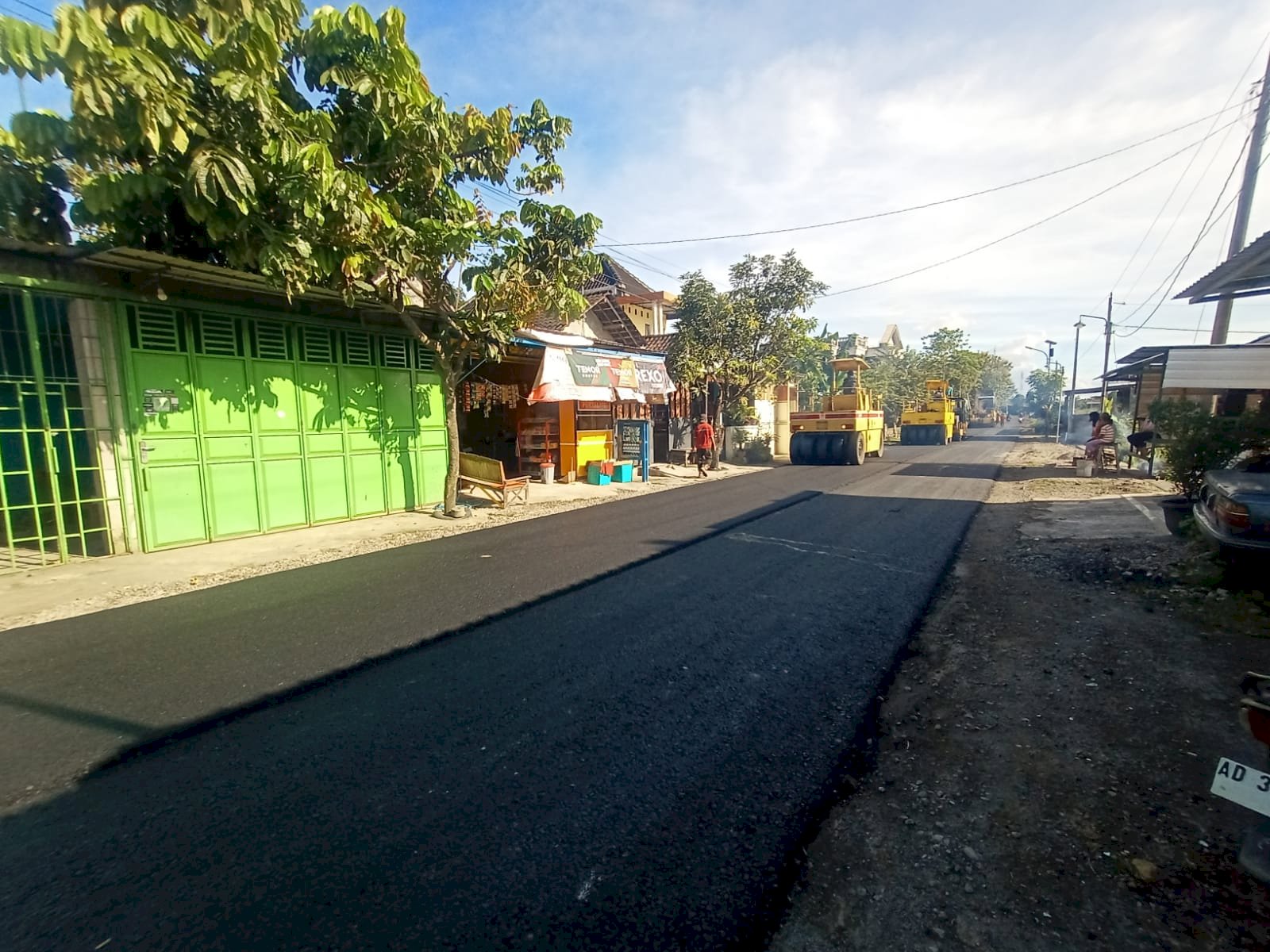 Pekerjaan Lapis ACWC Ruas Jalan Jaten-Jelobo