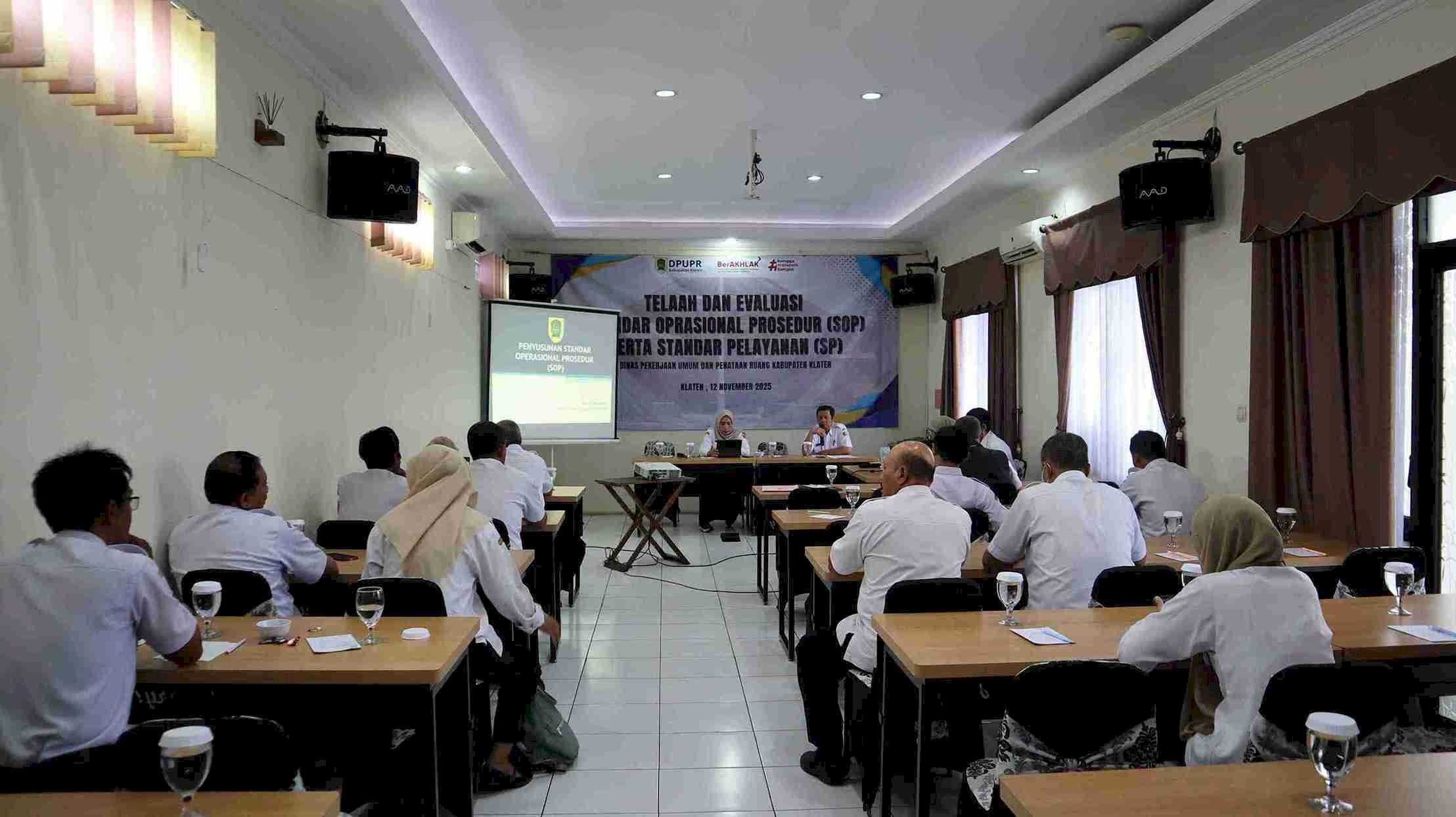 Evaluasi SOP dan Standar Pelayanan DPUPR 2025